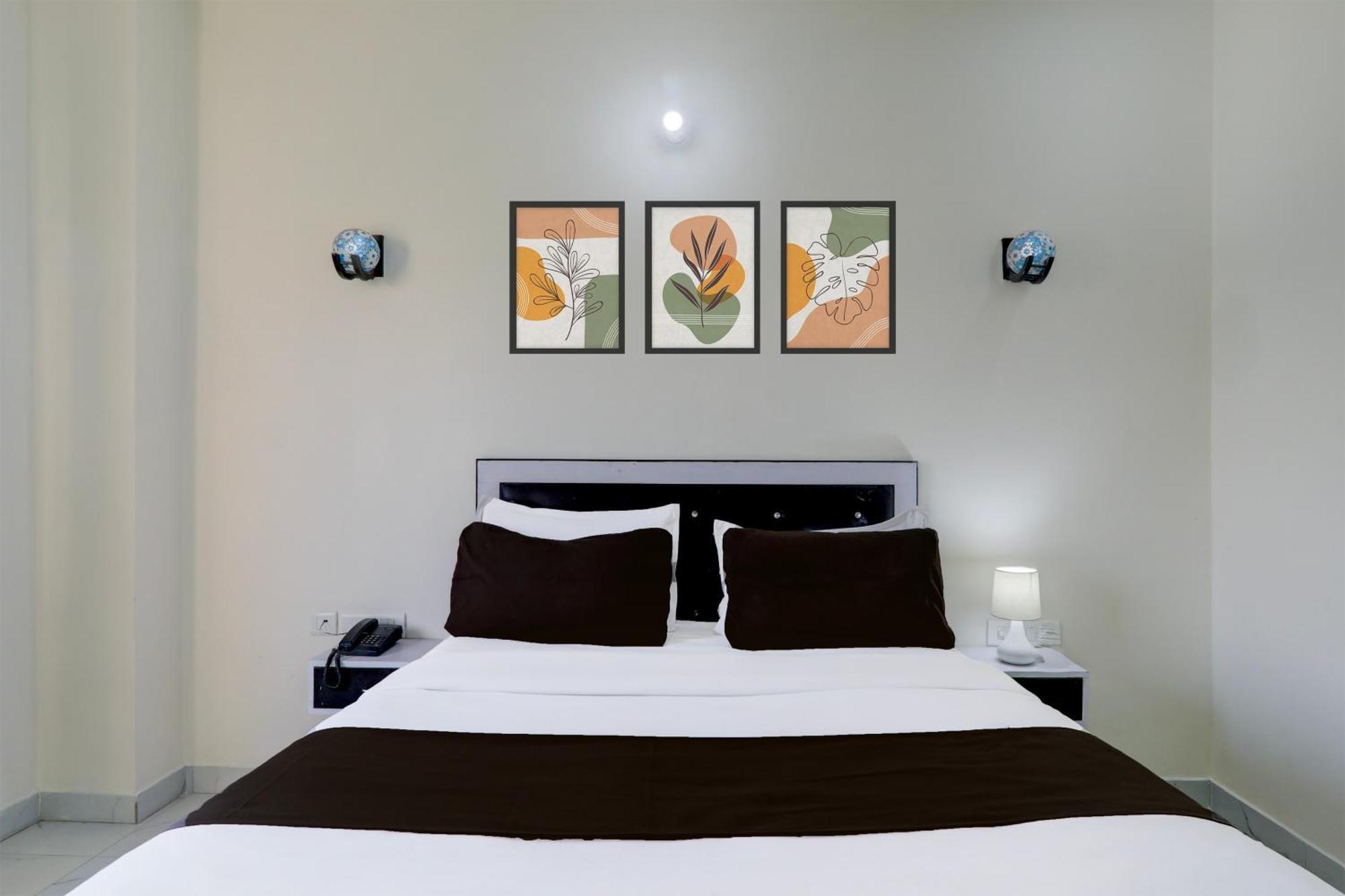 Super Hotel O Banthara Near Airport Banthra Sikandarpur Exterior photo