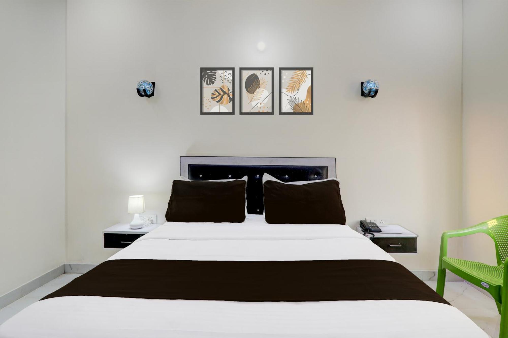 Super Hotel O Banthara Near Airport Banthra Sikandarpur Exterior photo